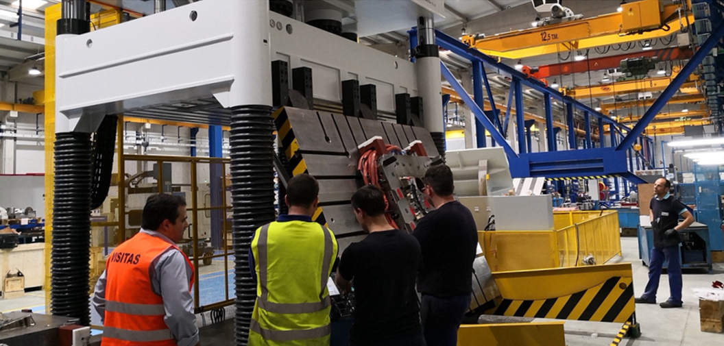 超大型合模机助力一体化压铸发展